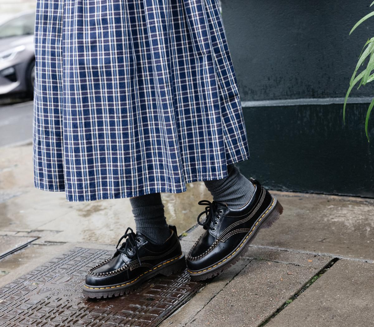 Dr. Martens Lowell Shoes Black - Flat Shoes for Women