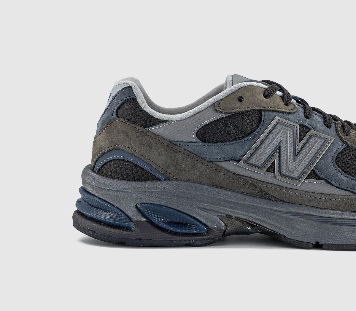 New Balance2010 TrainersTornado Faded Black Dark Silver Metallic