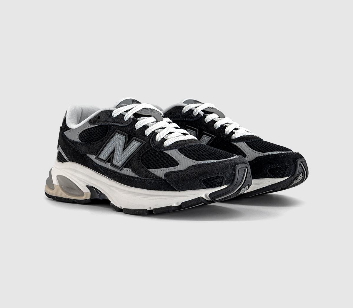 New Balance2010 TrainersBlack Shadow Grey Sea Salt