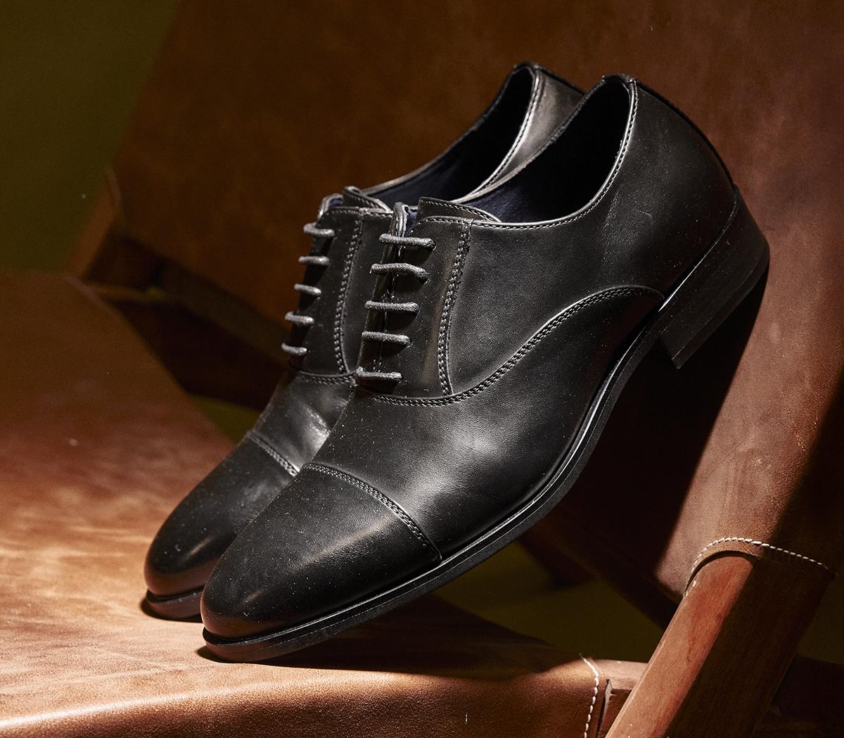 OFFICEMyddle Punch Detail Toe Cap Oxford ShoesBlack