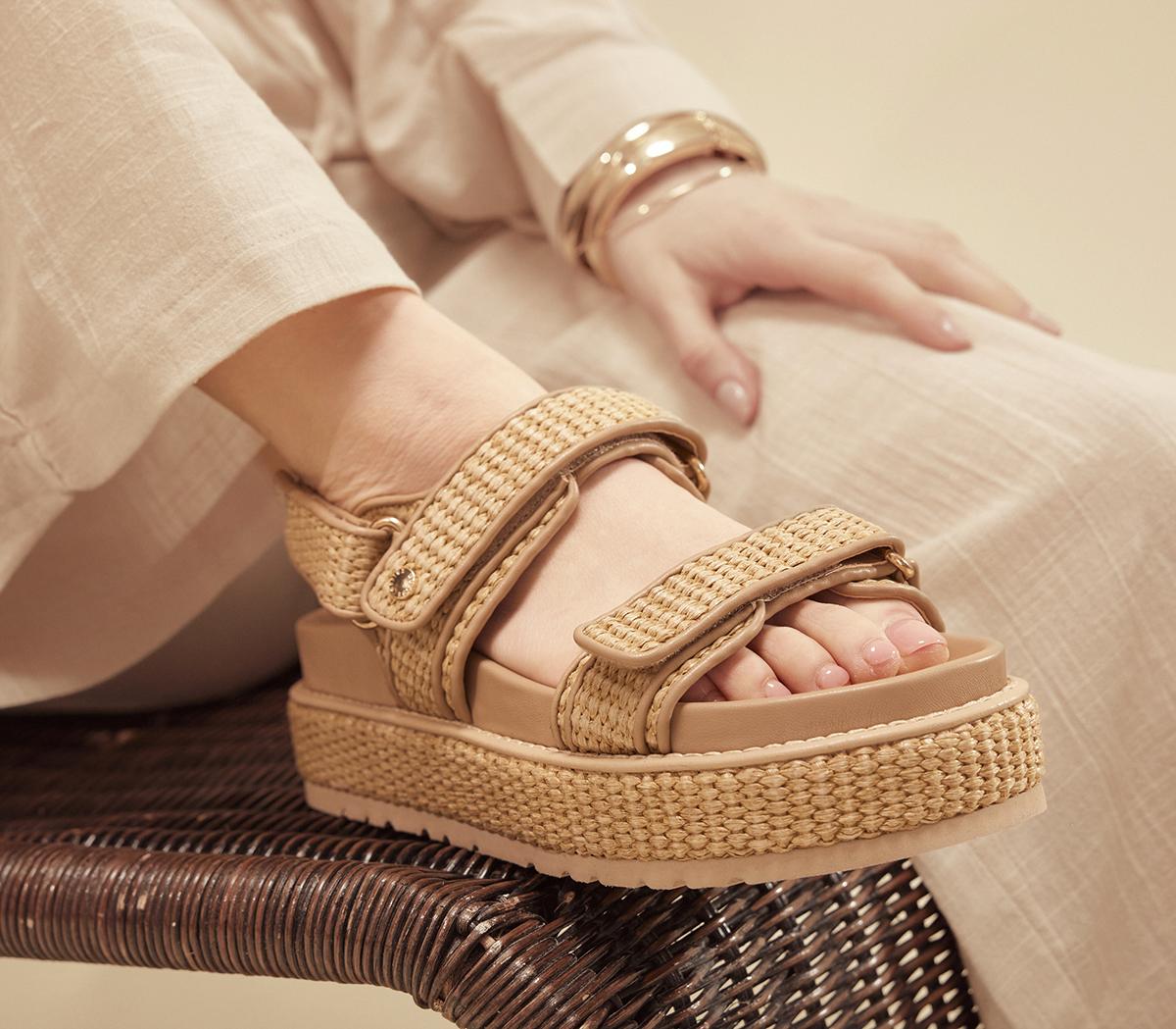 OFFICESpirit Raffia Platform Footbed Sandals OFFICESpirit Raffia Platform Footbed SandalsBeige