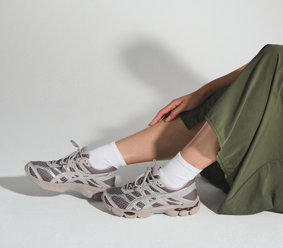 ASICSGel-cumulus 16 TrainersCocoa Powder Pure Silver