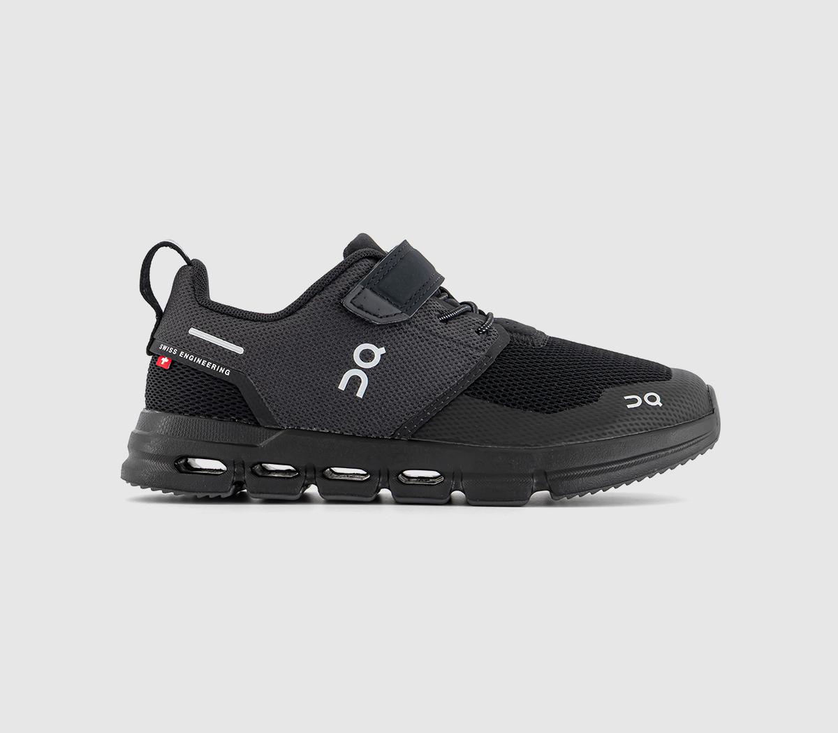 On Cloudplay  Trainers All  Black in   Size 2, Office Shoes