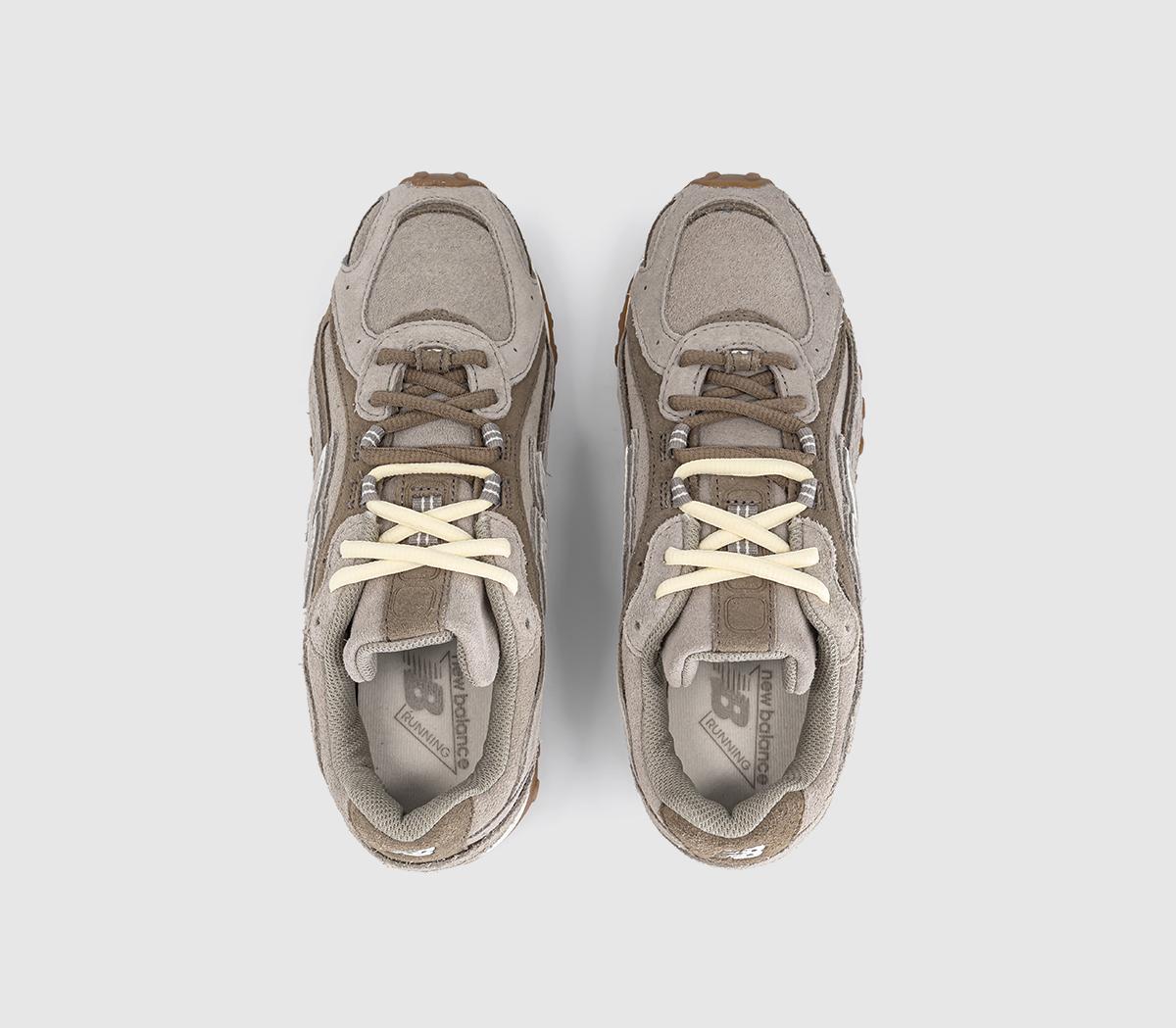 New Balance204L TrainersDark Olivine Gum