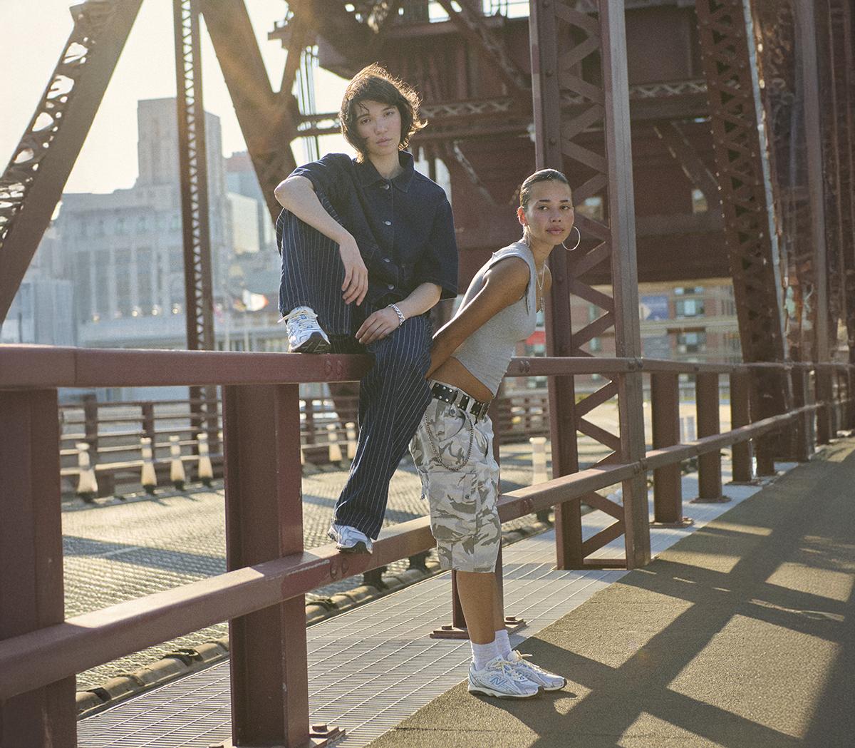 New Balance204L TrainersSilver Metallic Off White Blue