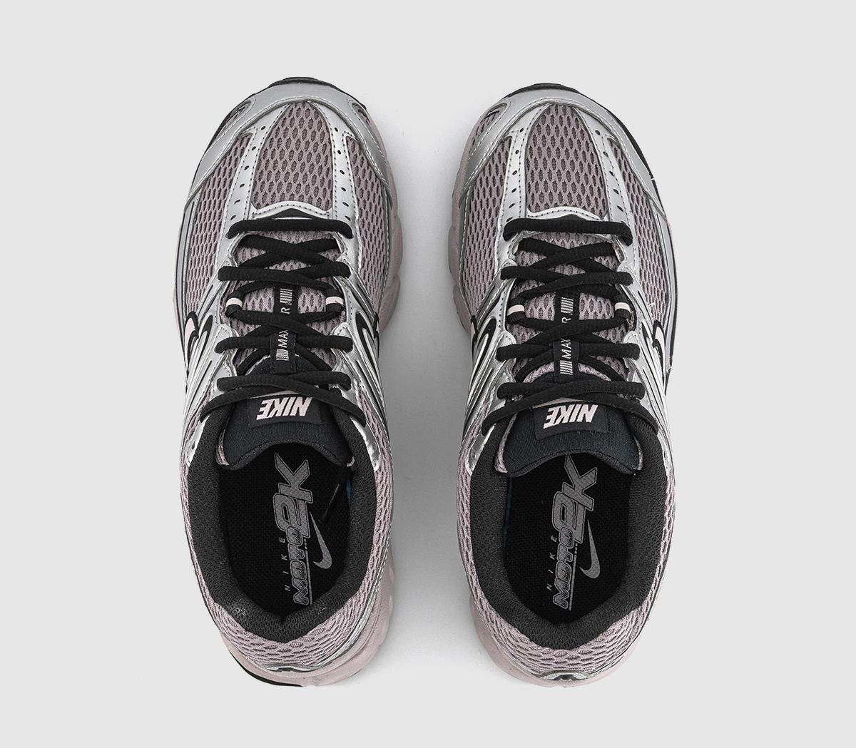 NikeNike Air Max Moto 2K Trainers NikeNike Air Max Moto 2K TrainersLight Bone Desert Ochren Baroque Brown