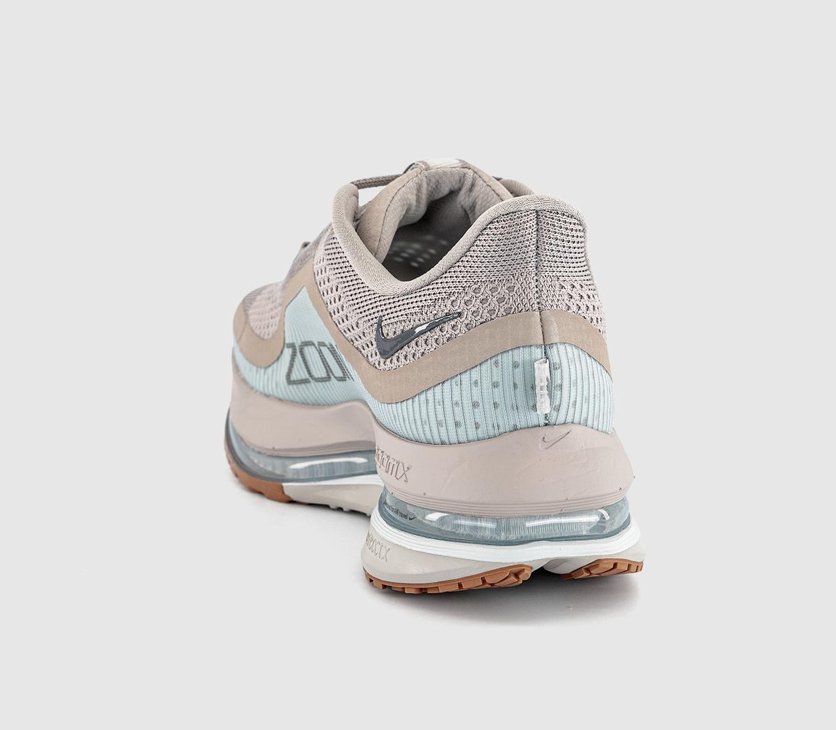 NikeNike Pegasus Premium TrainersCollege Grey Dk Grey Dk Smoke Grey Gum Med Brown M