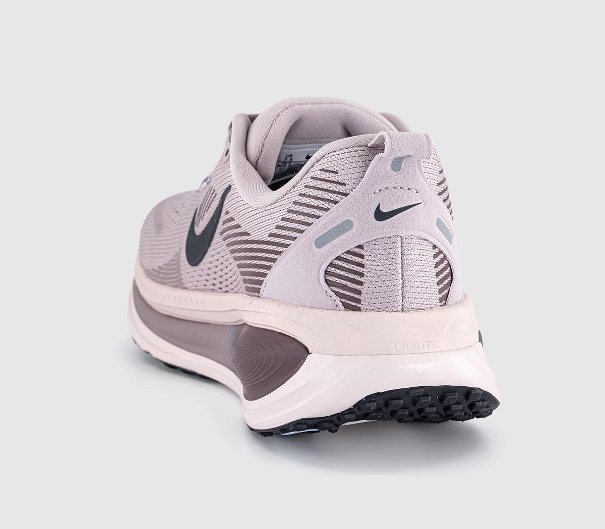 NikeNike Vomero 18 TrainersParticle Rose Off Noir Silt Red Tattoo