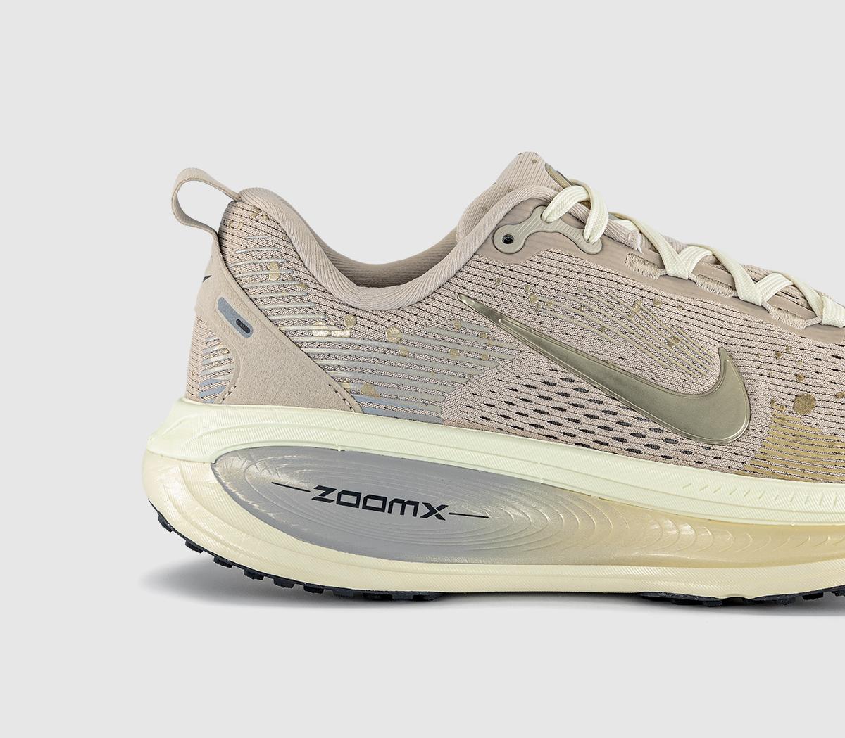 NikeNike Vomero 18 TrainersCream Metallic Gold Grain Coconut Milk