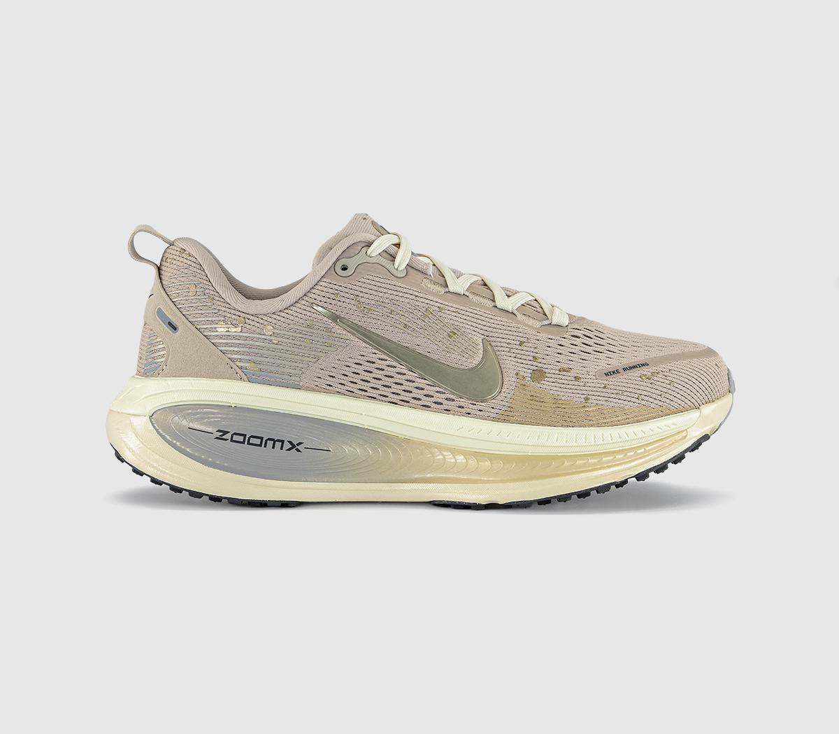 Nike Nike Vomero 18 Trainers Cream Metallic Gold Grain Coconut Milk Nike Nike Vomero 18 Trainers Cream Metallic Gold Grain Coconut Milk