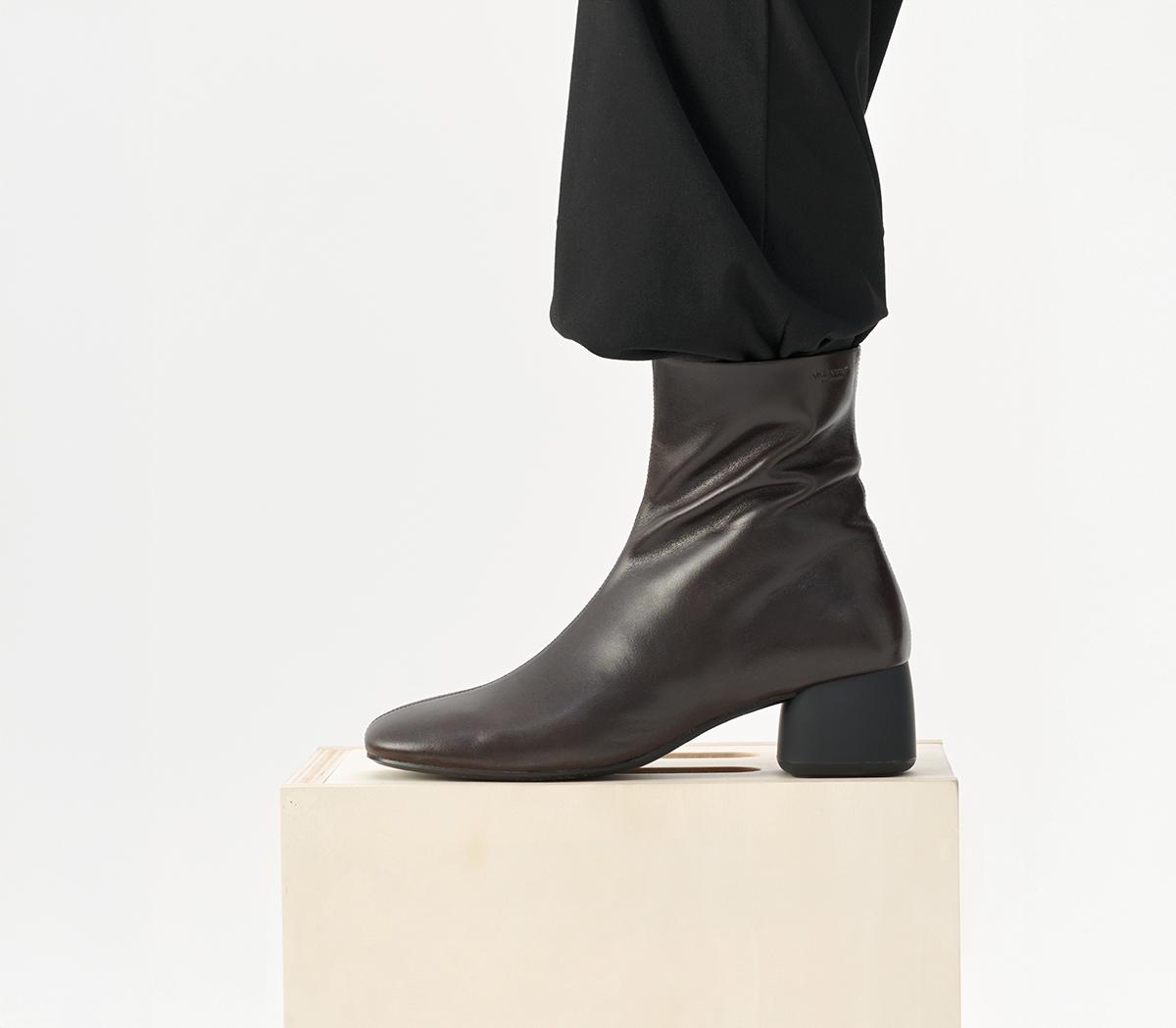 Vagabond ShoemakersLivia Ankle BootsChocolate Leather