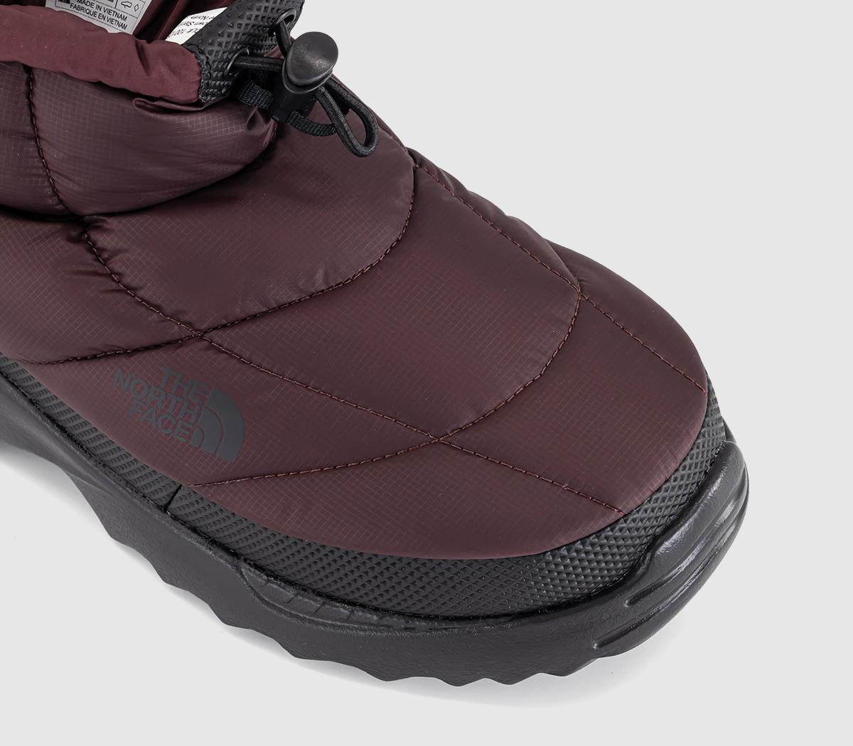 The North FaceNuptse Traction ChukkaDeep Burgundy Black