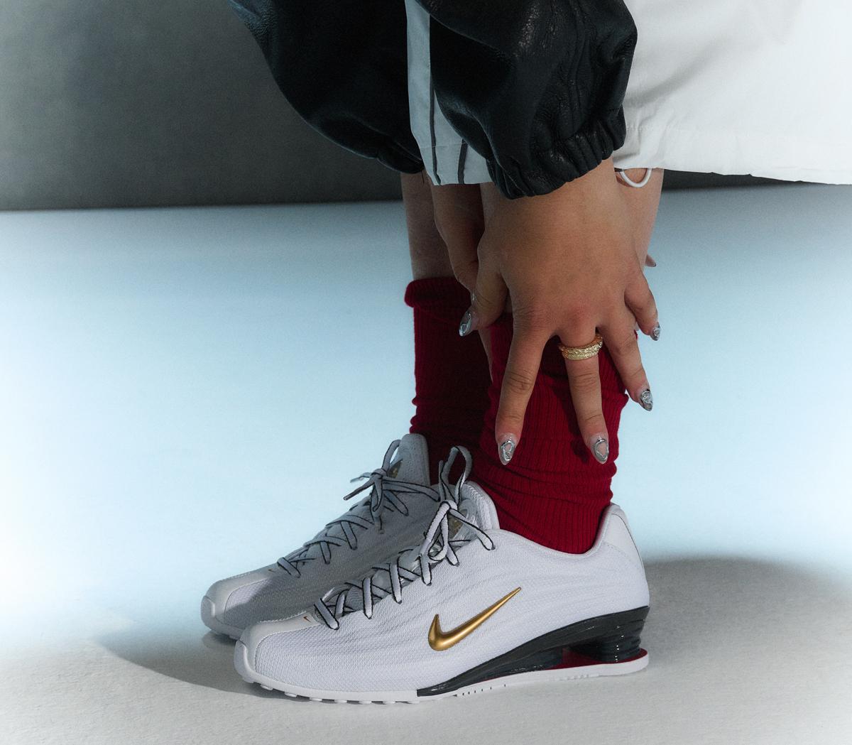 NikeShox Z TrainersWhite Varsity Red Metallic Gold