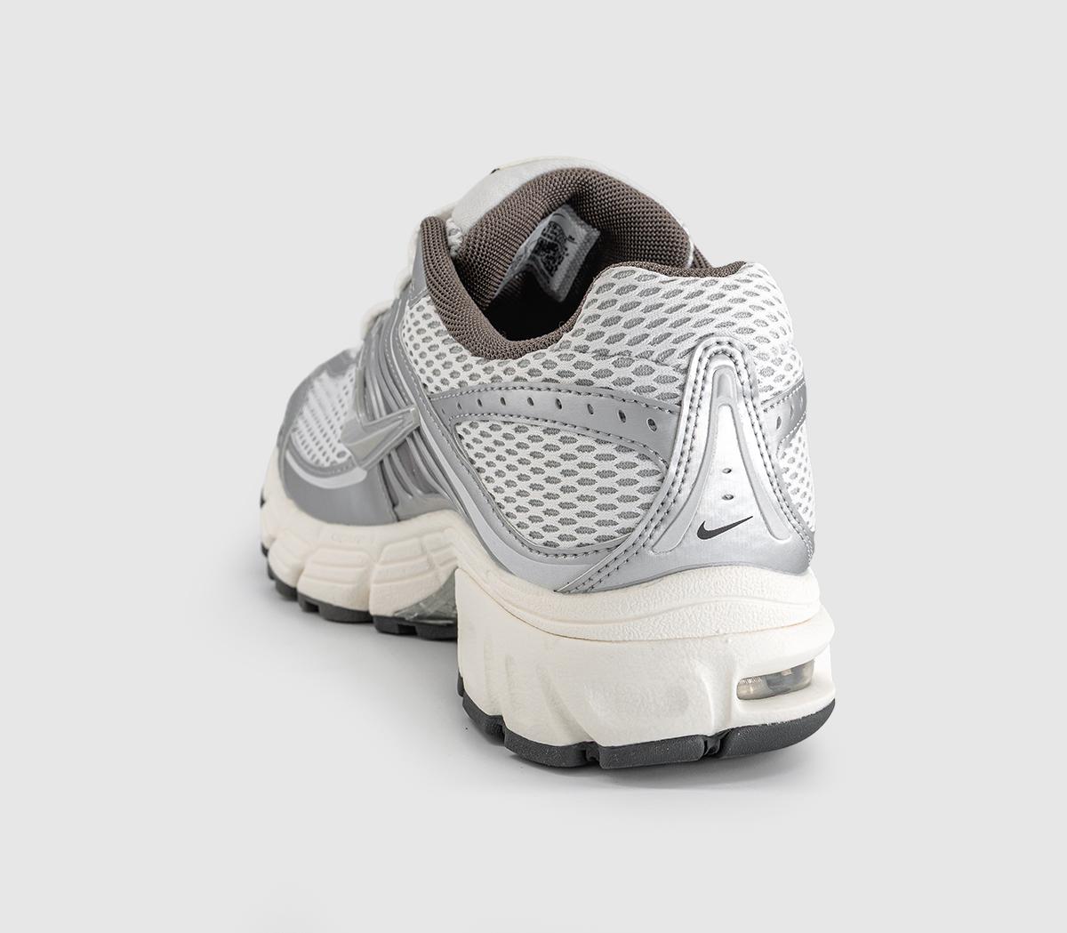 NikeAir Max Moto TrainersPlatinum Tint Metallic Silver Sail