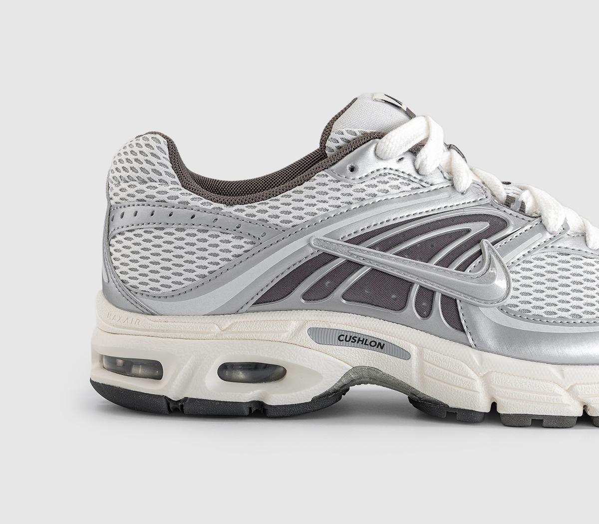 NikeAir Max Moto TrainersPlatinum Tint Metallic Silver Sail
