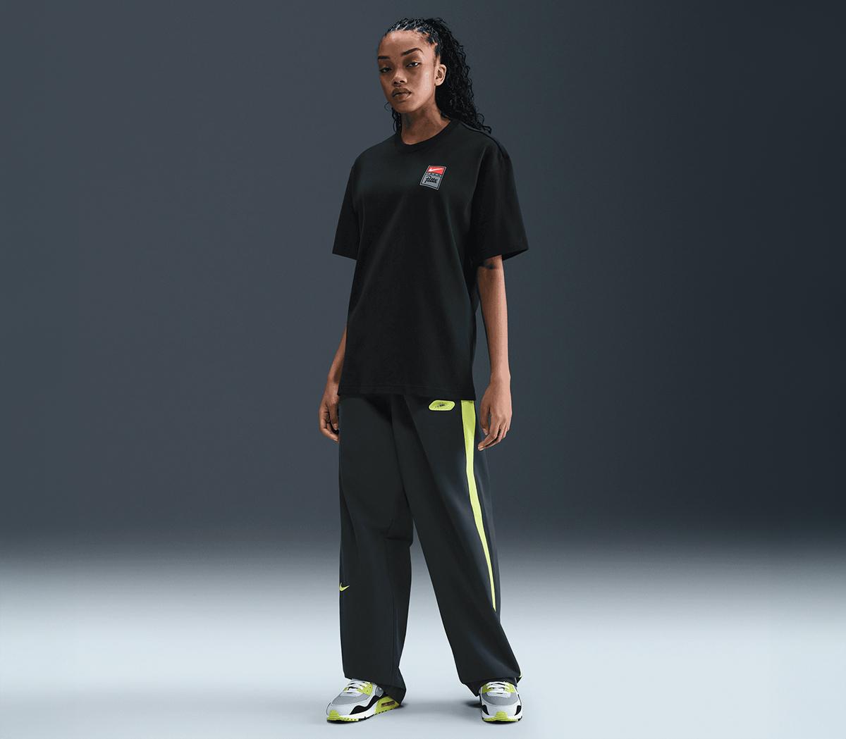 Nike JFA クリップボード ブラック Nike Patta SS Tee GX Black - Men's Clothing