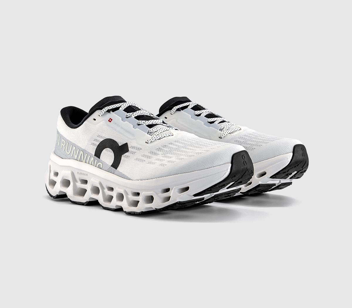 ONCloudmonster 3 TrainersWhite