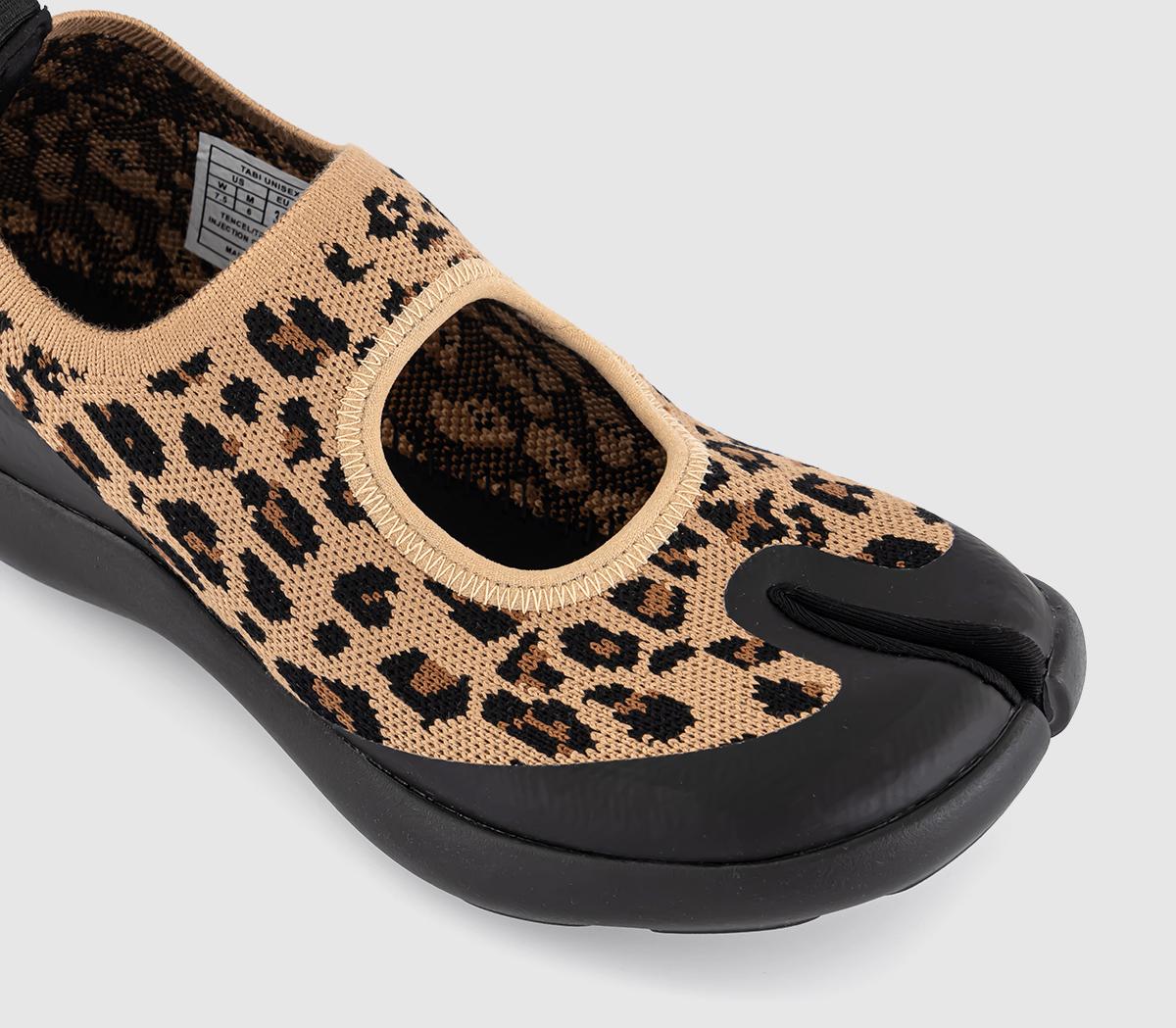 TabiTabi SandalsBrown Leopard