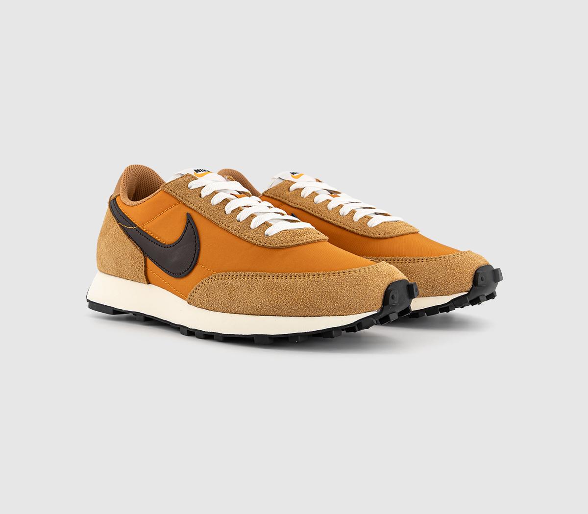 NikeDaybreak TrainersFlax Velvet Brown Monarch White Pale Ivory Black S