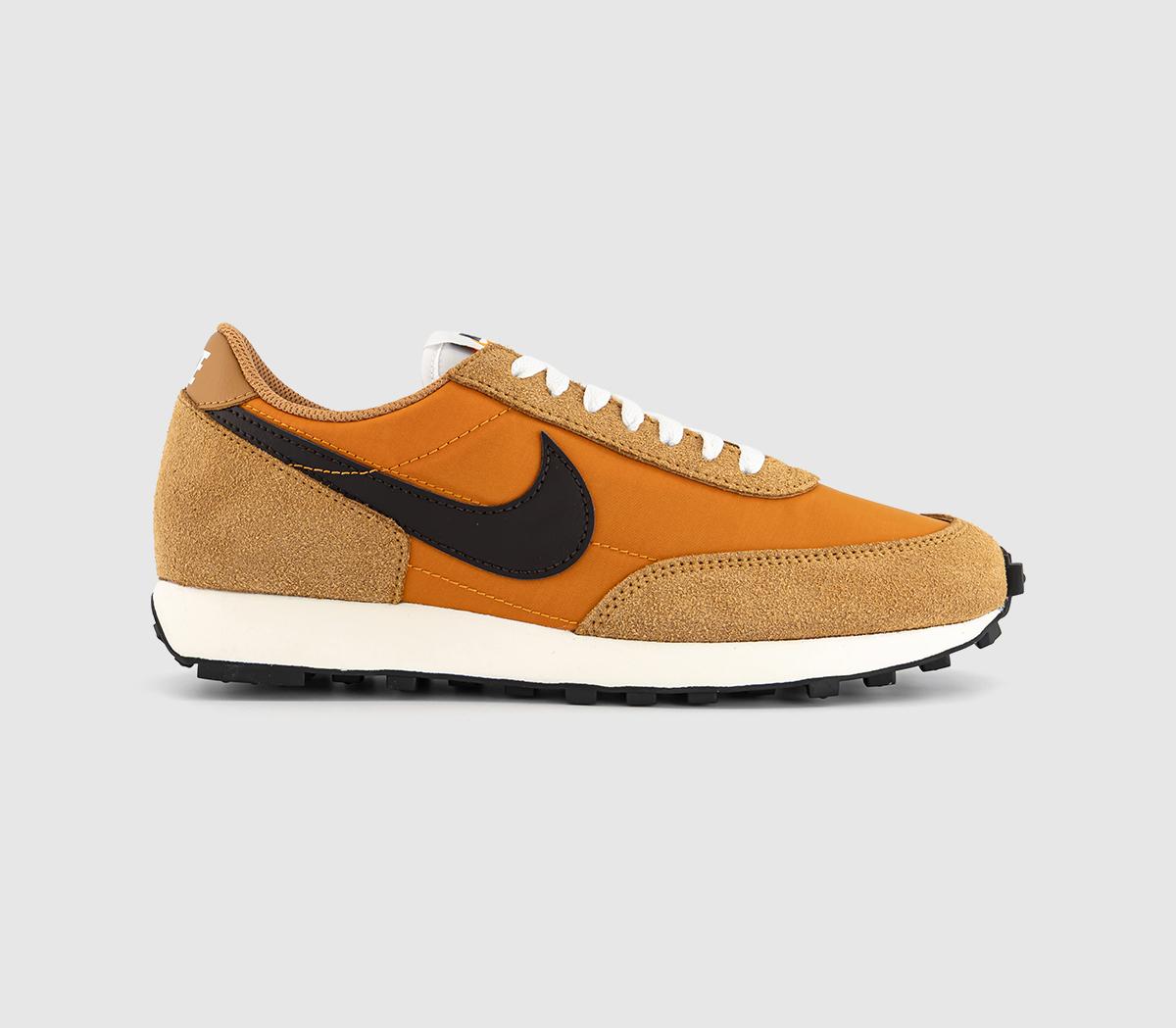 NikeDaybreak TrainersFlax Velvet Brown Monarch White Pale Ivory Black S