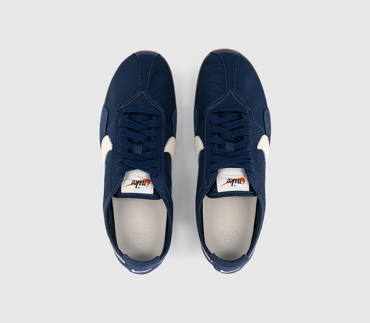 NikeMoon Shoe TrainersMidnight Navy Soft Pearl Gum Light Brown