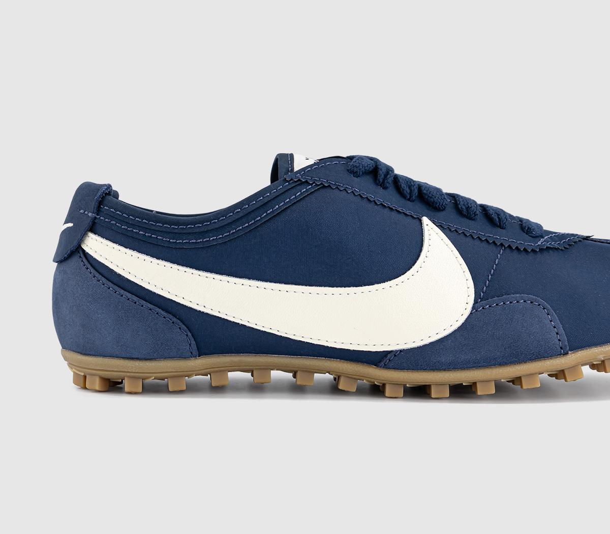 NikeMoon Shoe TrainersMidnight Navy Soft Pearl Gum Light Brown