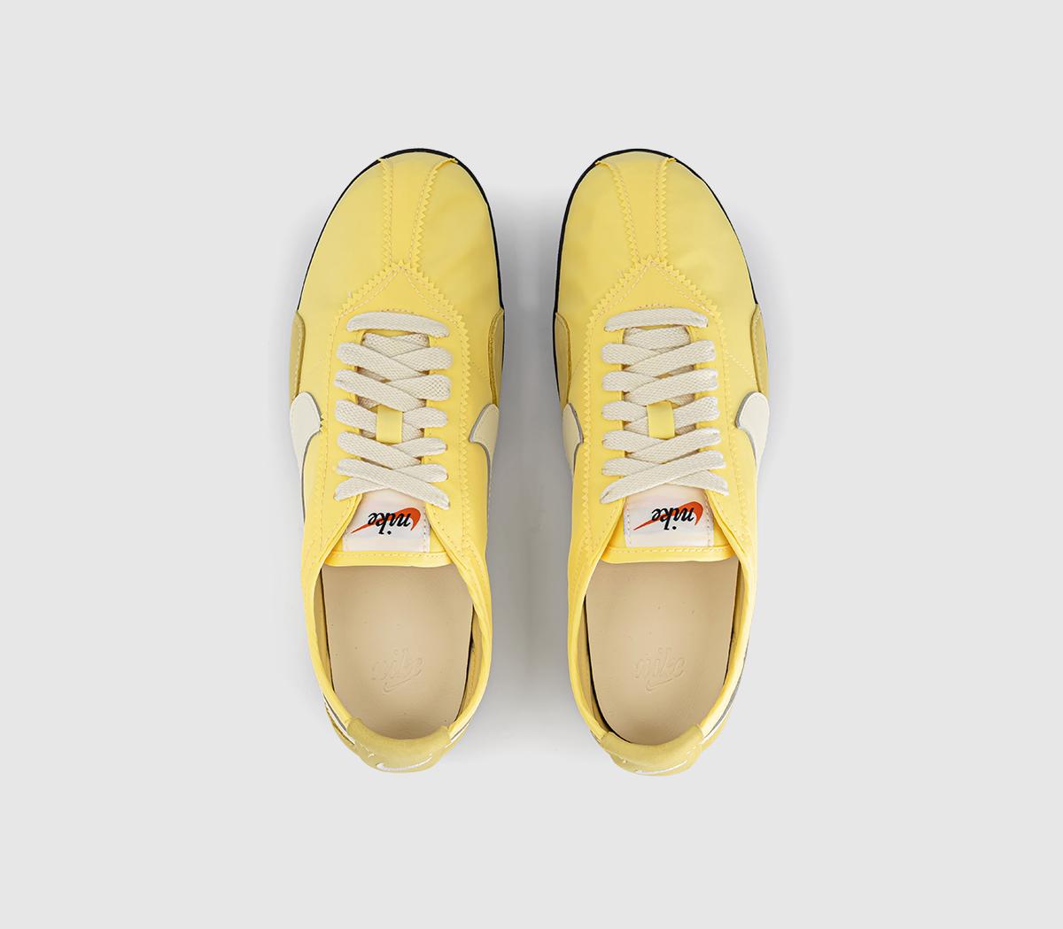 NikeMoon ShoeSoft Yellow Soft Pearl Black