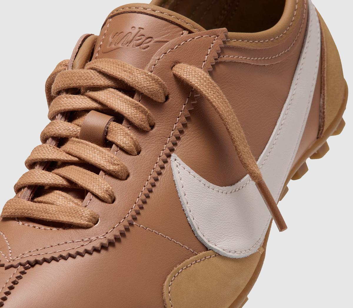 NikeMoon Shoe TrainersFlax Pale Ivory Gum Med Brown Malachite