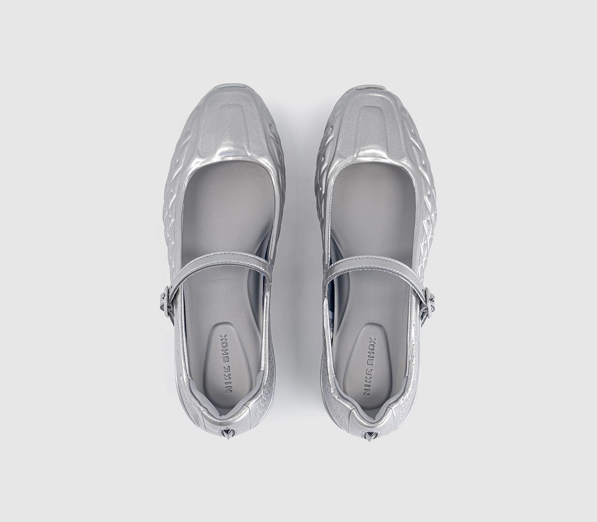 NikeShox Z Calistra TrainersMetallic Silver Metallic Silver