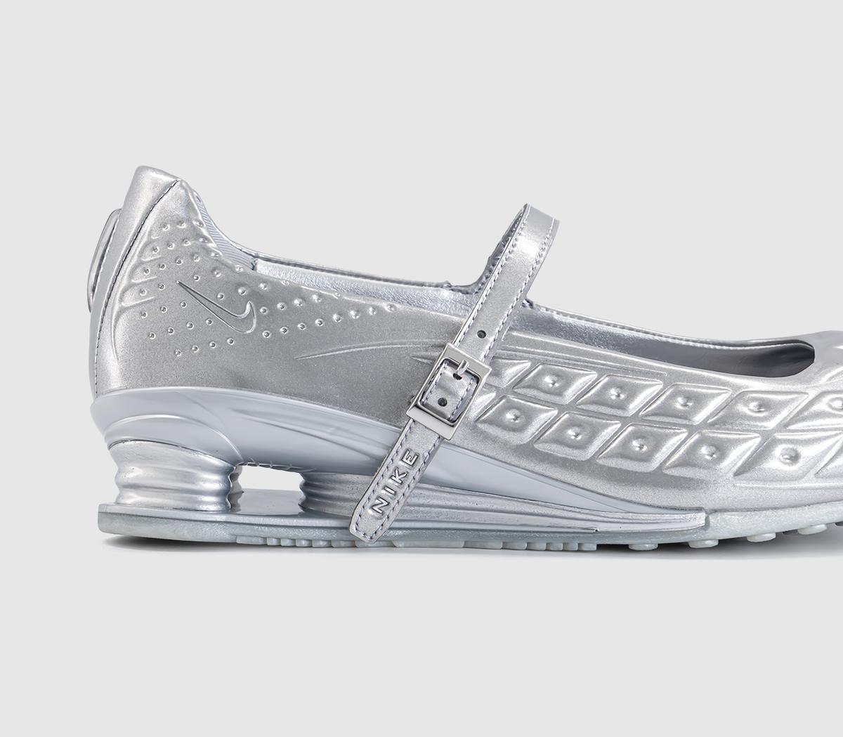 NikeShox Z Calistra TrainersMetallic Silver Metallic Silver