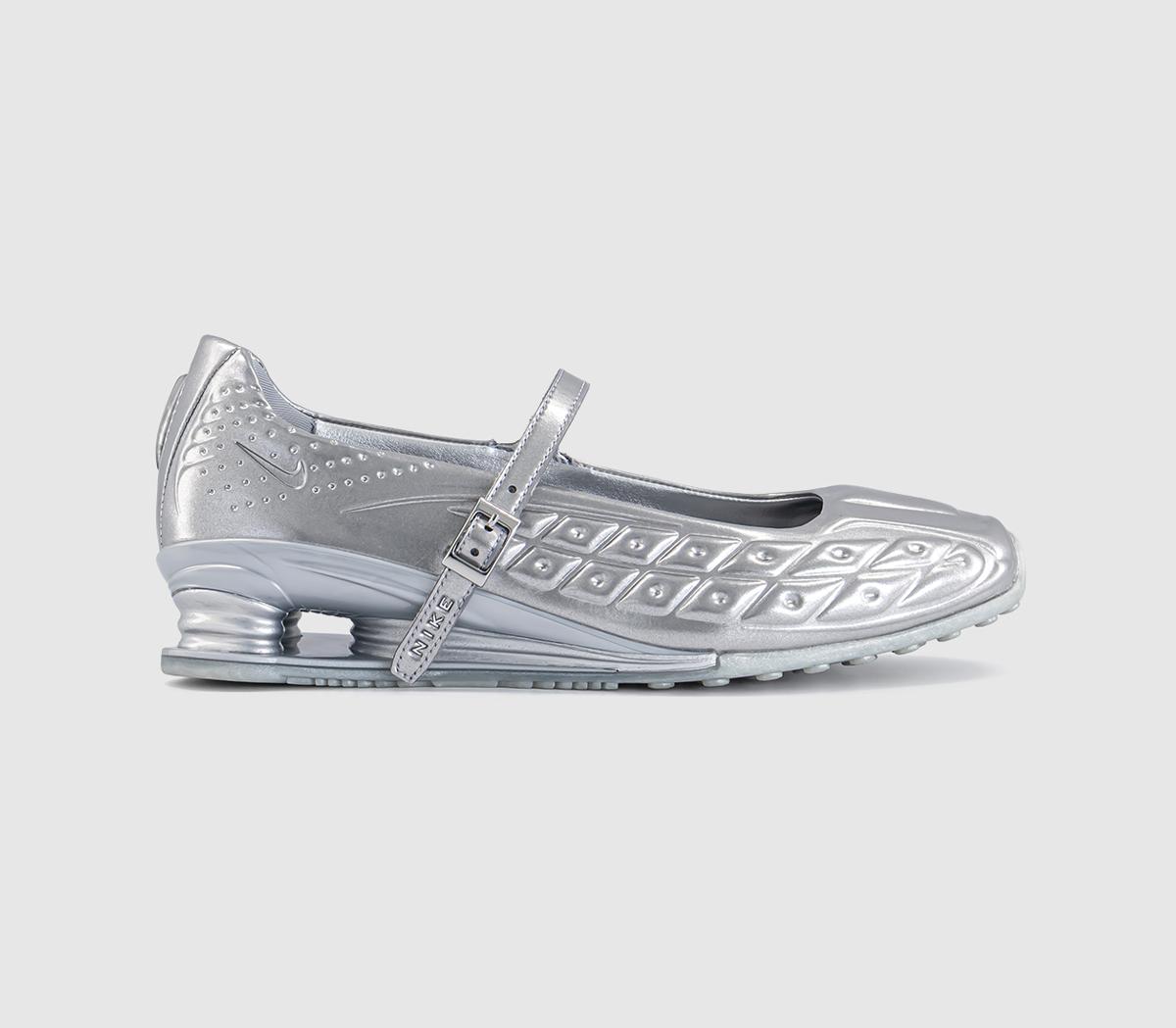 NikeShox Z Calistra TrainersMetallic Silver Metallic Silver