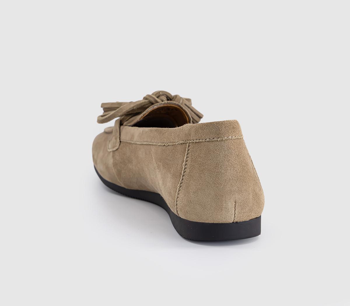 Vagabond ShoemakersHilary Tassel Ballet PumpsNoughat