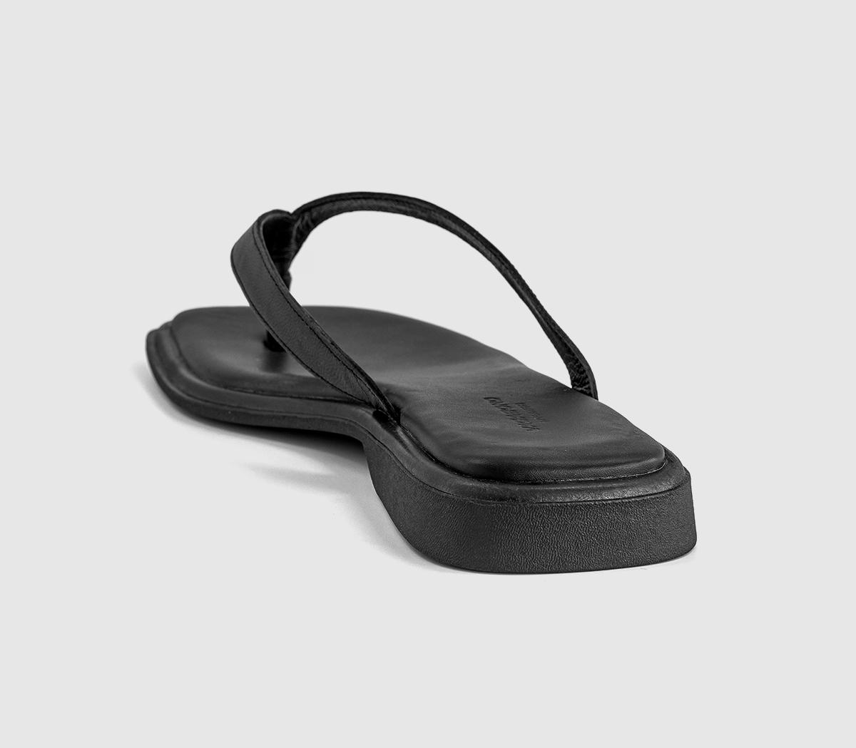 Vagabond ShoemakersIzzy Toe Thong SandalsBlack Leather