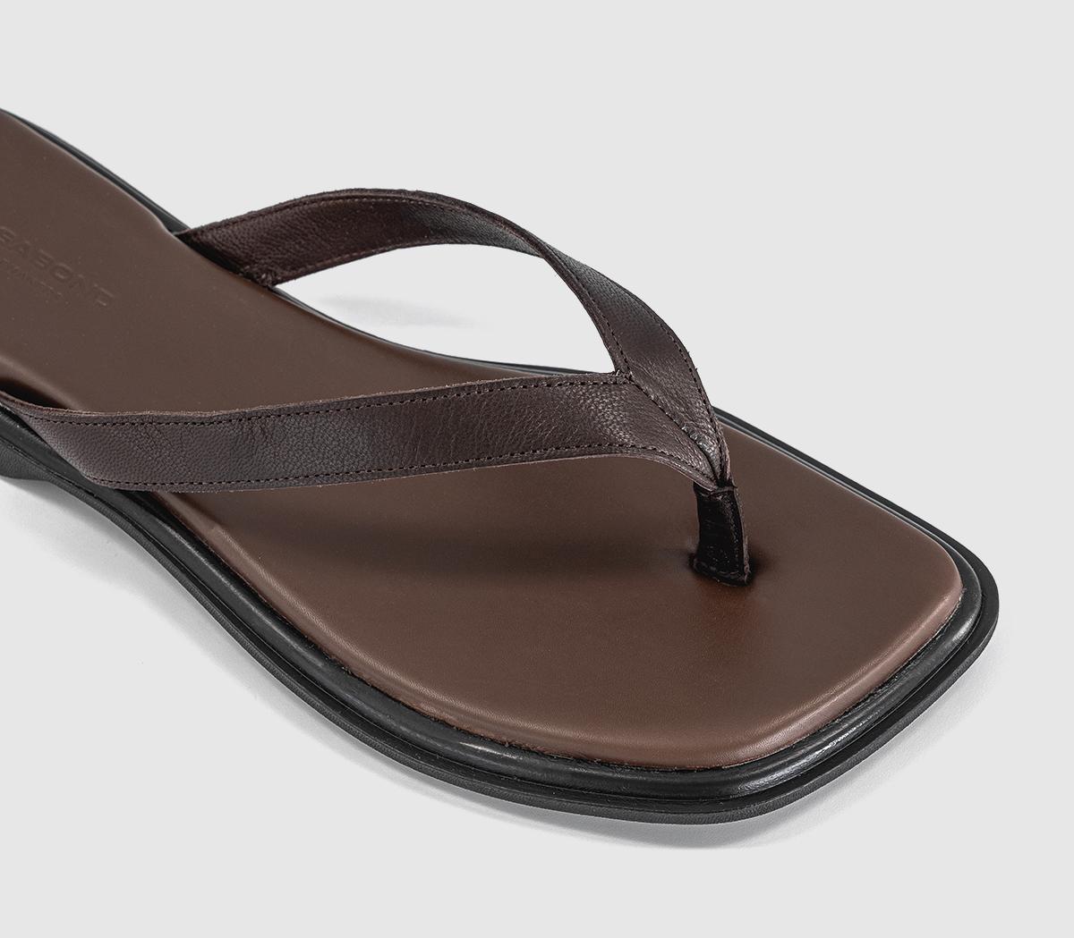 Vagabond ShoemakersIzzy Toe Thong SandalsChocolate Leather