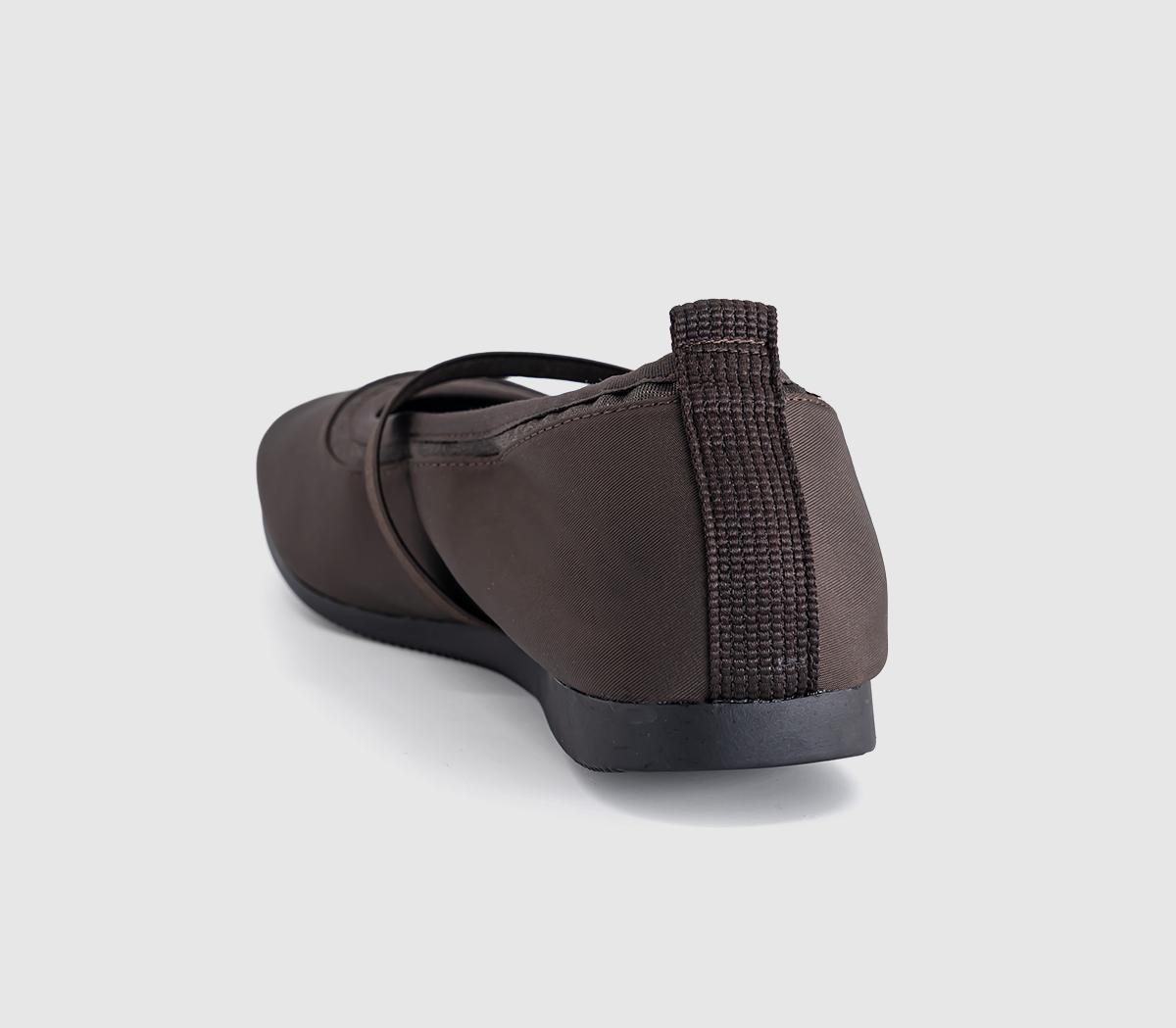 Vagabond ShoemakersHillary Ballet PumpsCoffee