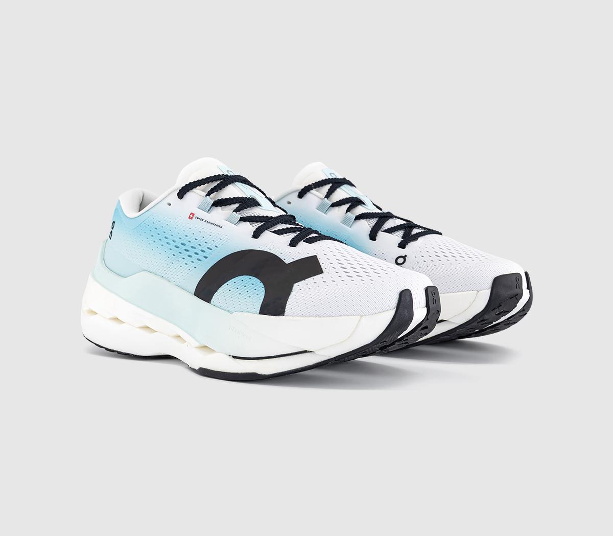 OnCloudboom Max TrainersWhite Flurry