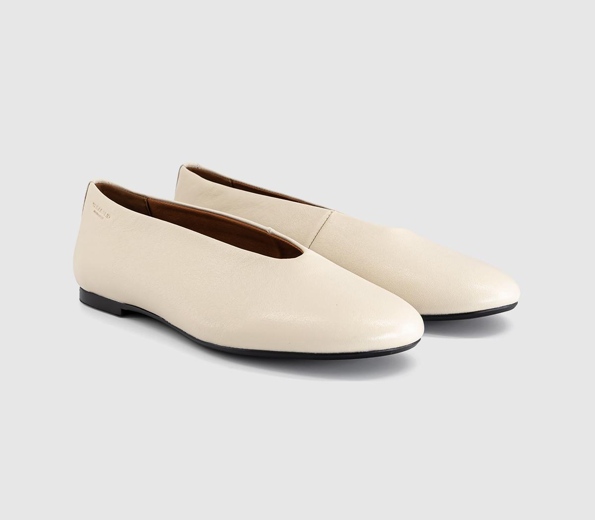 Vagabond ShoemakersAleya Ballet PumpsCream
