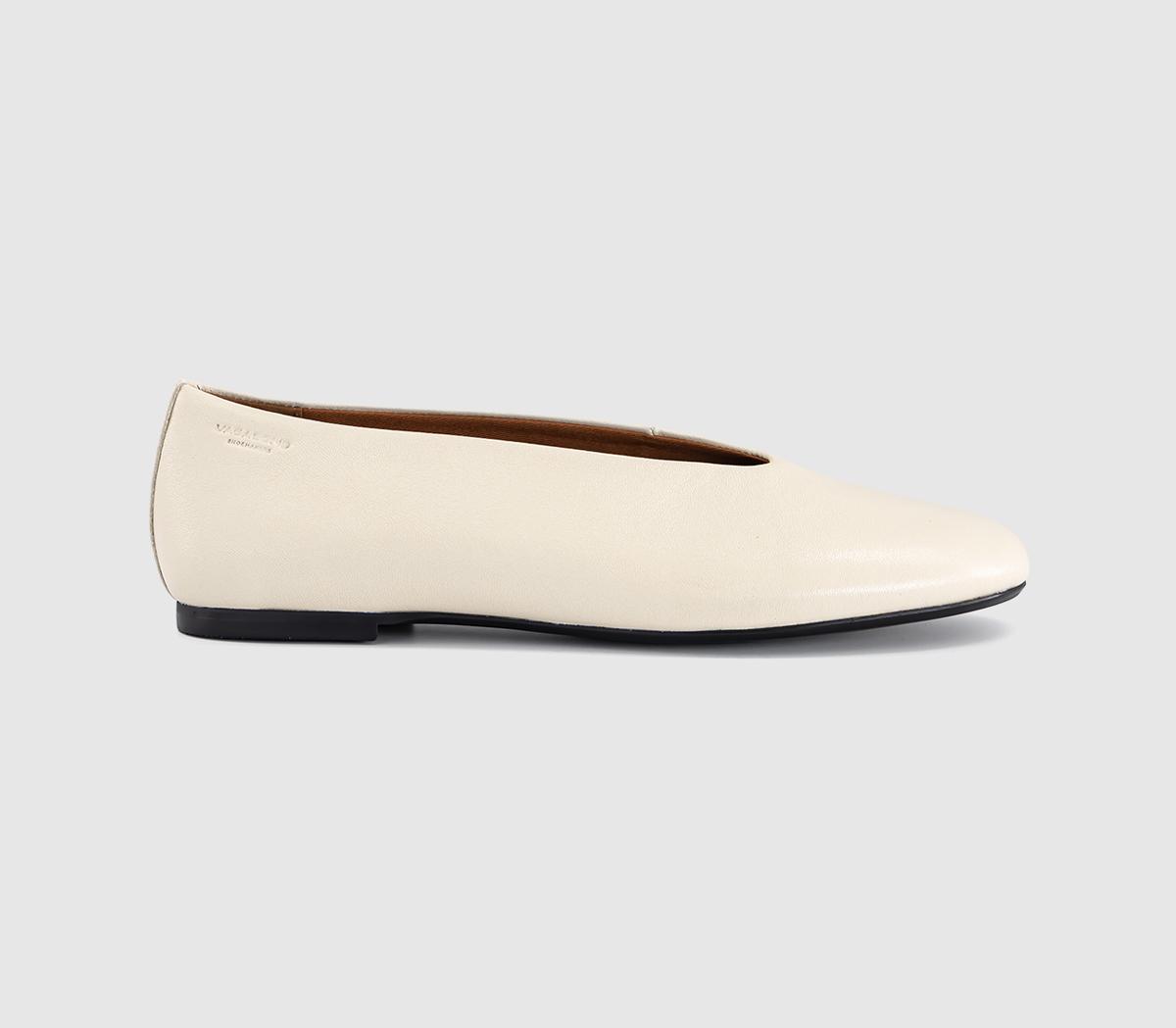Vagabond ShoemakersAleya Ballet PumpsCream