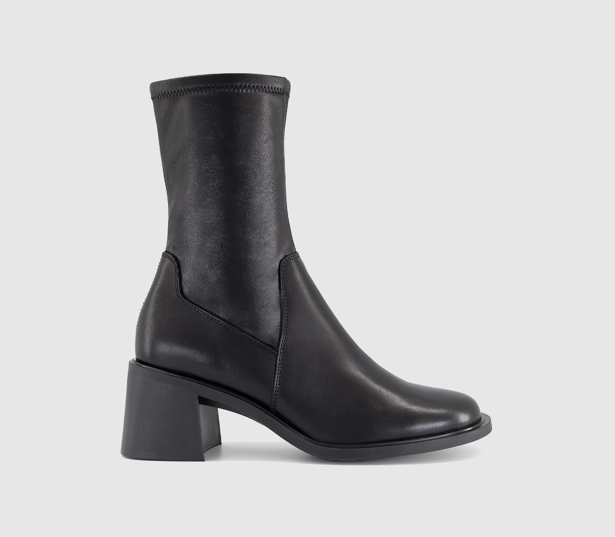 Vagabond ShoemakersVega Stretch Ankle BootsBlack Leather
