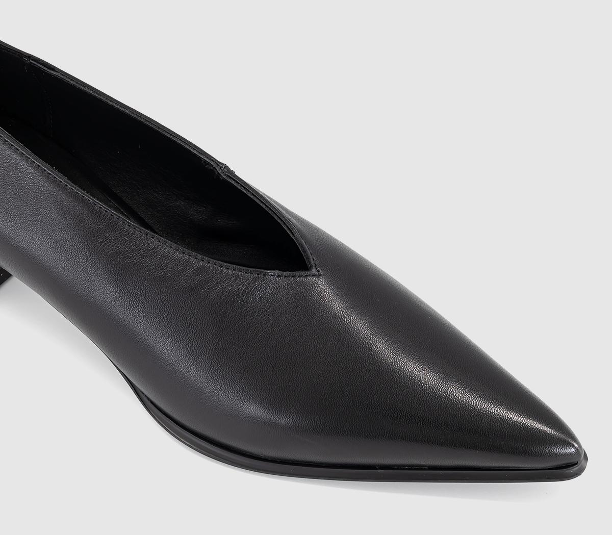 Vagabond ShoemakersIlona Heeled MulesBlack Leather