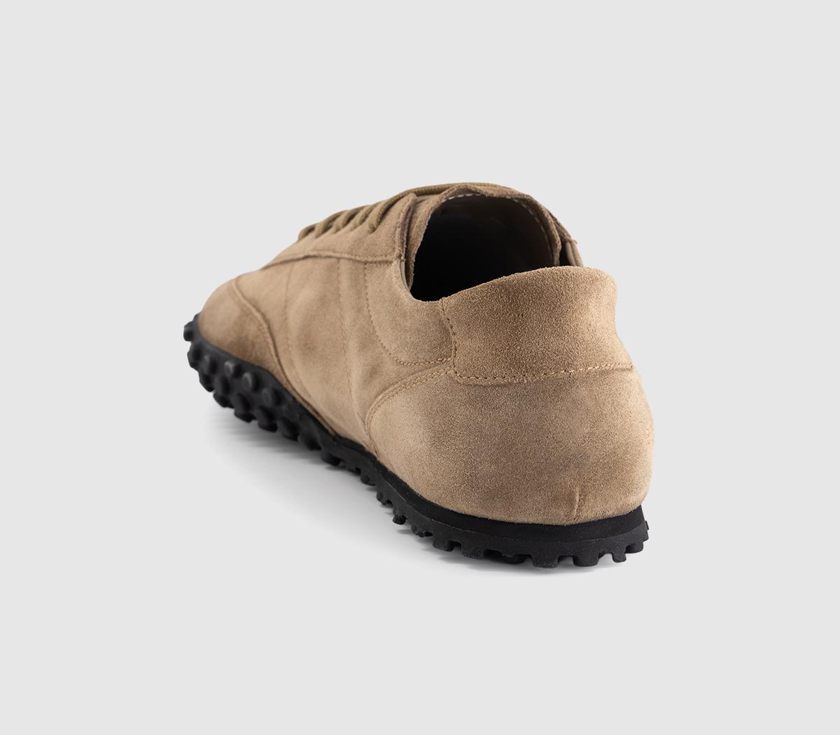 Common ProjectsMinimal Runner Seventy TrainersTan Suede