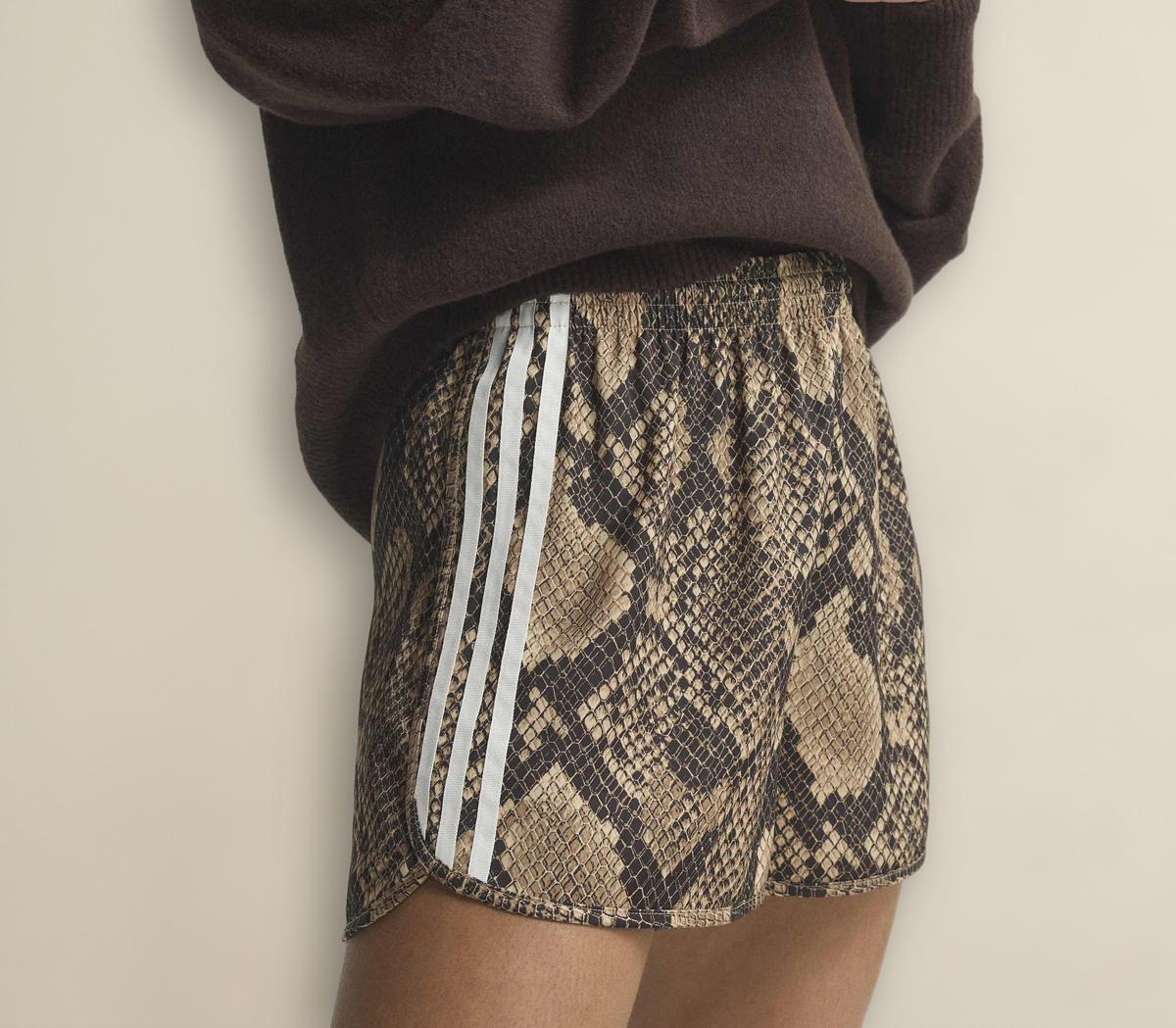adidasadidas Snake ShortsEarth Strata Aurora Coffee