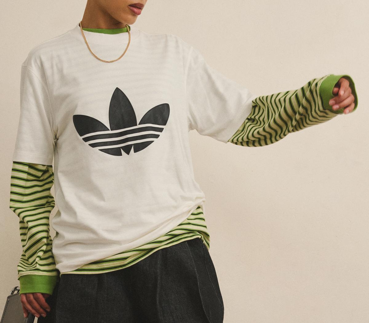 adidasadidas Monogram TeeWhite Black