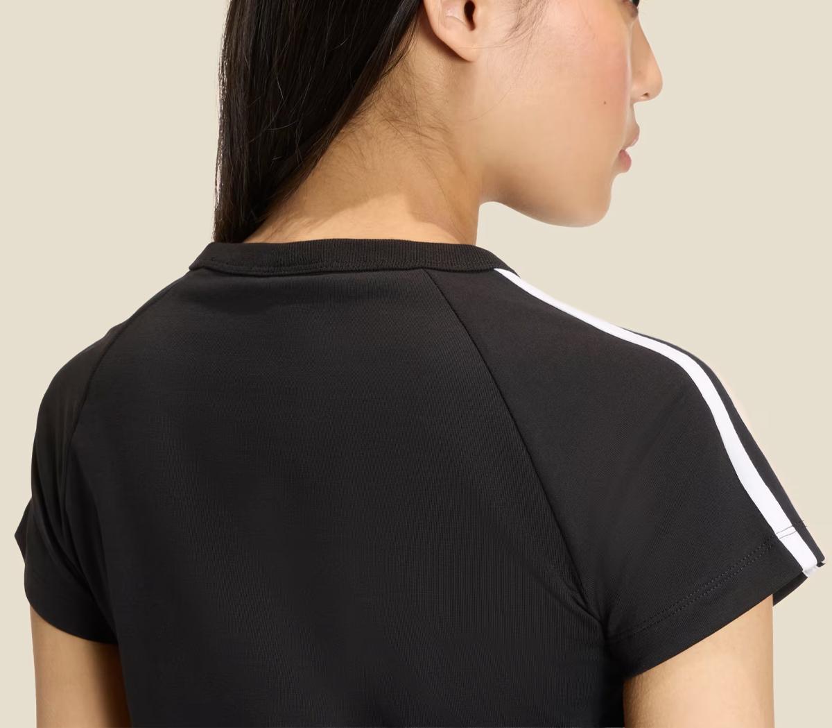 adidasadidas SST Baby TeeBlack Black White