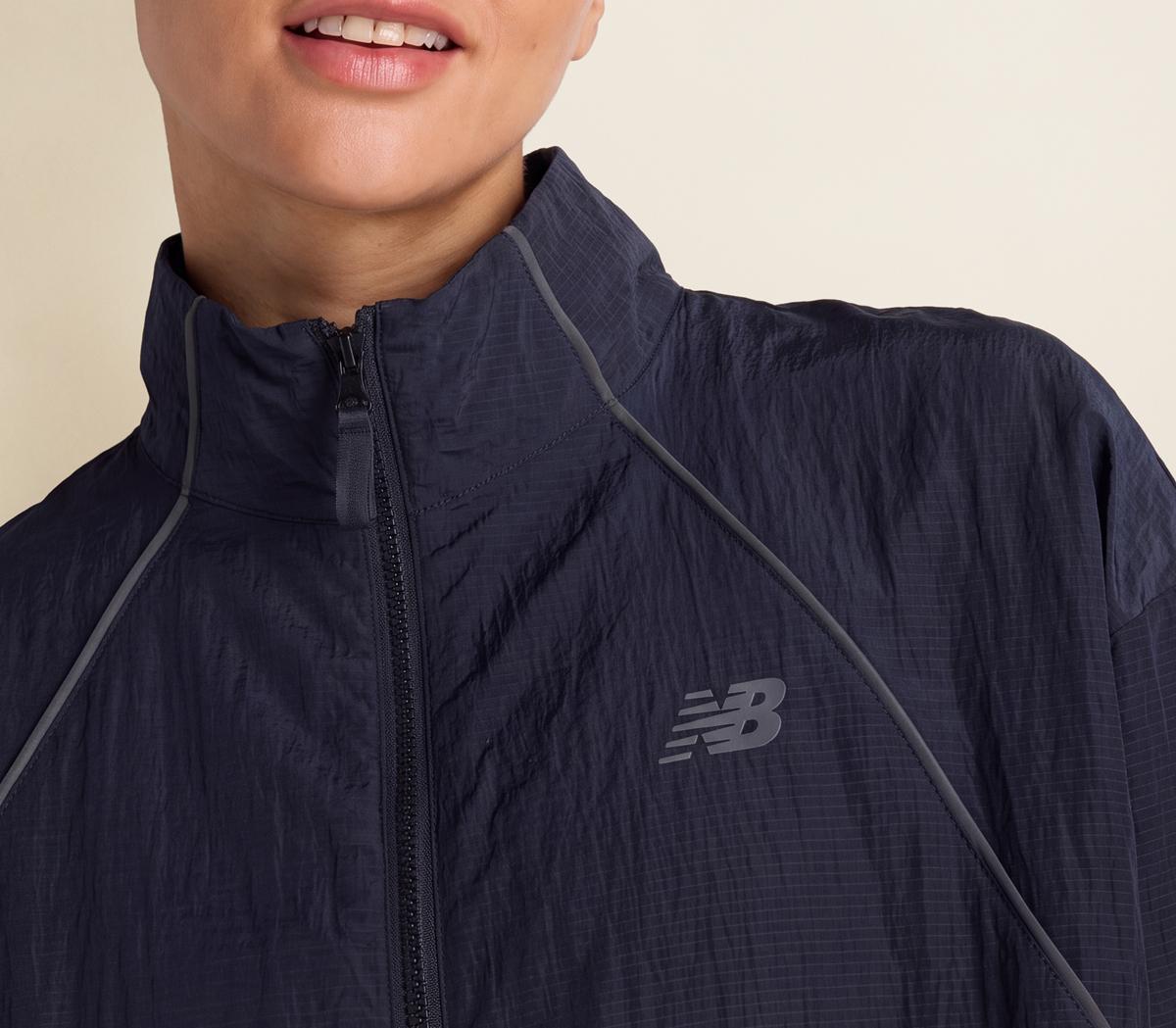 New BalanceNB Sport Legacy Graphic Long SleeveDark Night