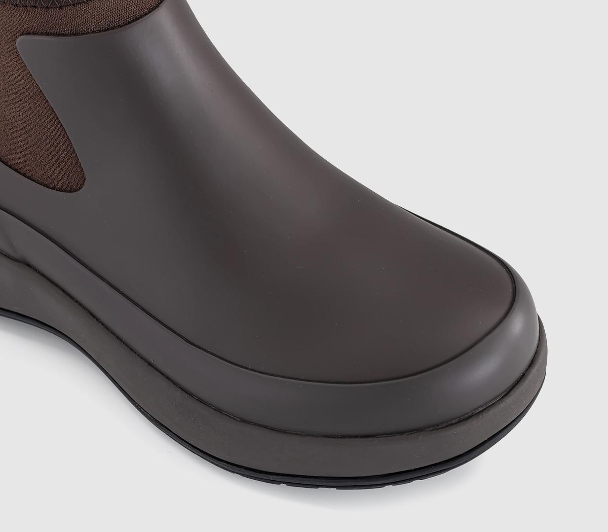 RAINSThe Dry BootsBark