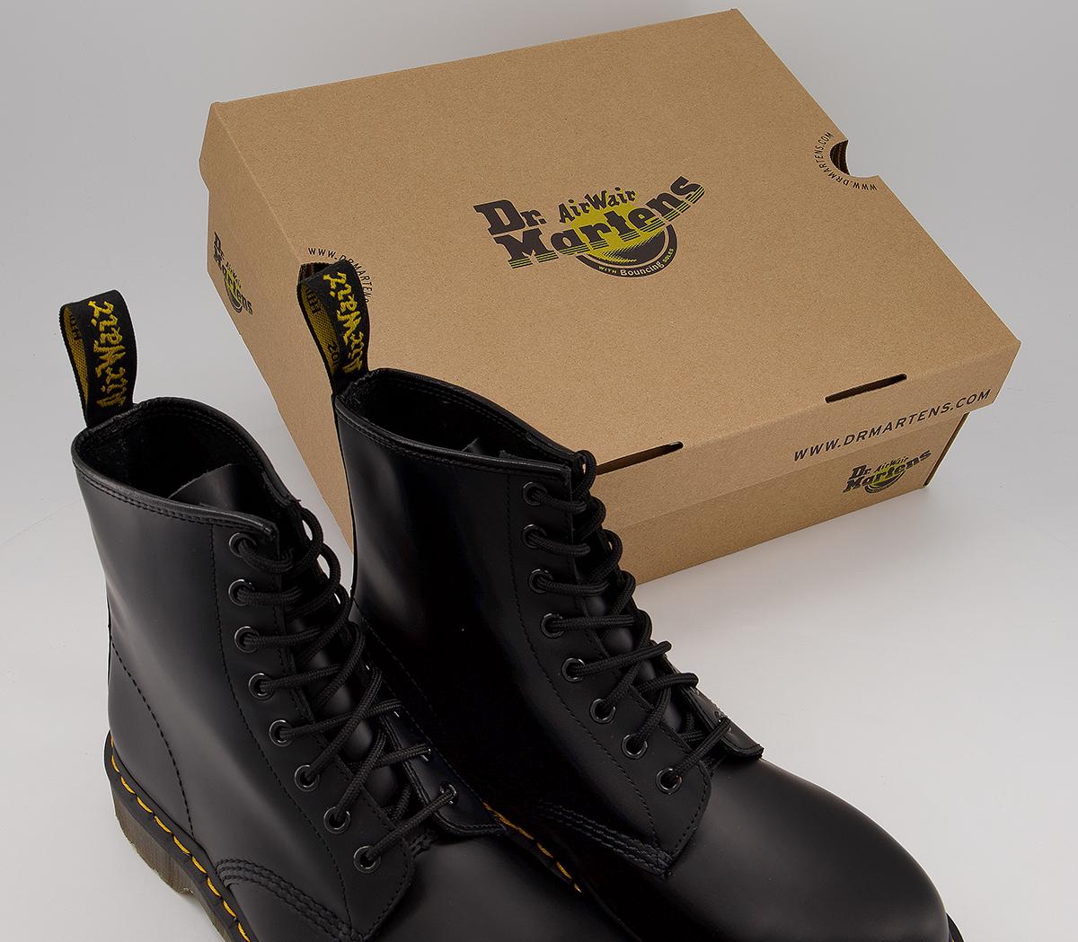 Dr. Martens8 Eye Lace Boots MBlack Leather