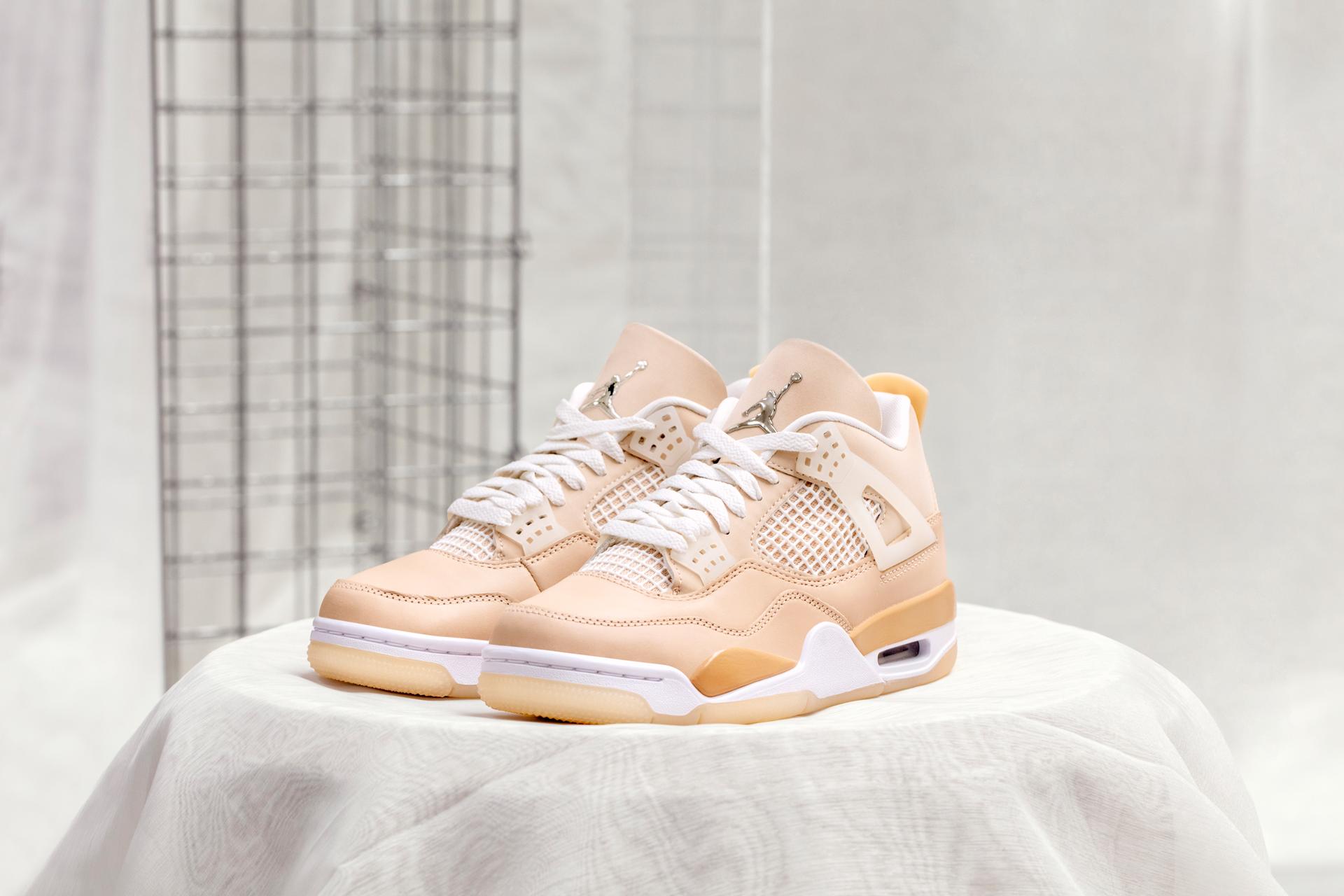 AIR JORDAN 4 ‘SHIMMER”