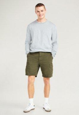 Slim Built-In Flex Ultimate Chino Pleated Shorts -- 7-inch inseam