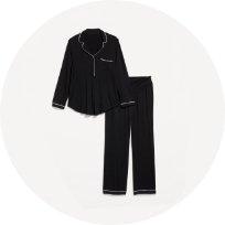 Maternity classic pajama set.